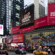 christmas-times-square-daytime_2